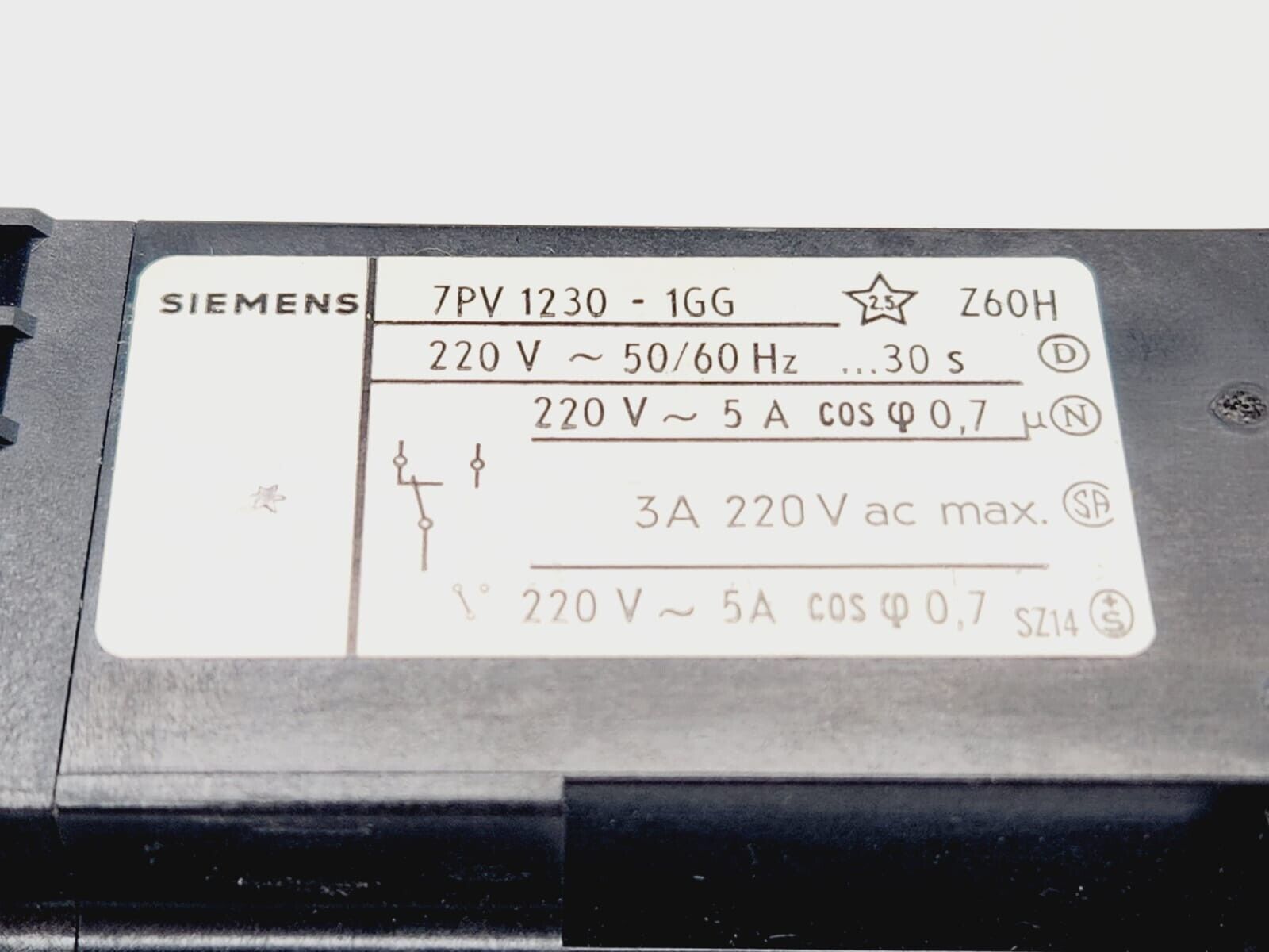 Siemens 7PV1230-1GG Elektronisches-Zeitrelais 220V 0...30s - A&T Onlineshop