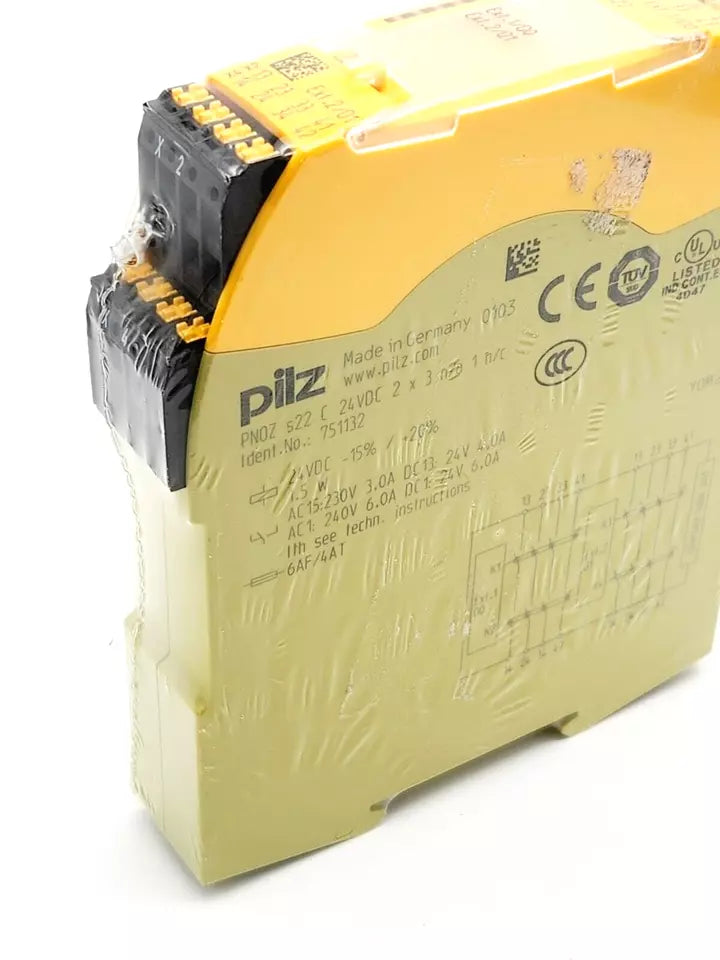 Pilz 751132 PNOZ S22 C Relaiserweiterungsmodul 2 x 3 n/o 1n/c YOM2021 - A&T Onlineshop